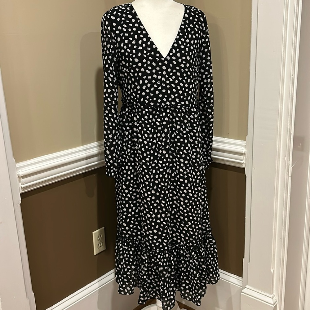 J Crew. Black & White Dress.  Size Small